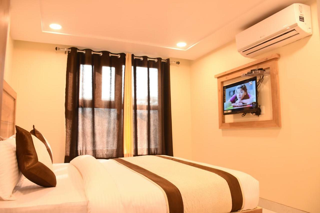 Hotel Kaushal Palace New Delhi Luaran gambar